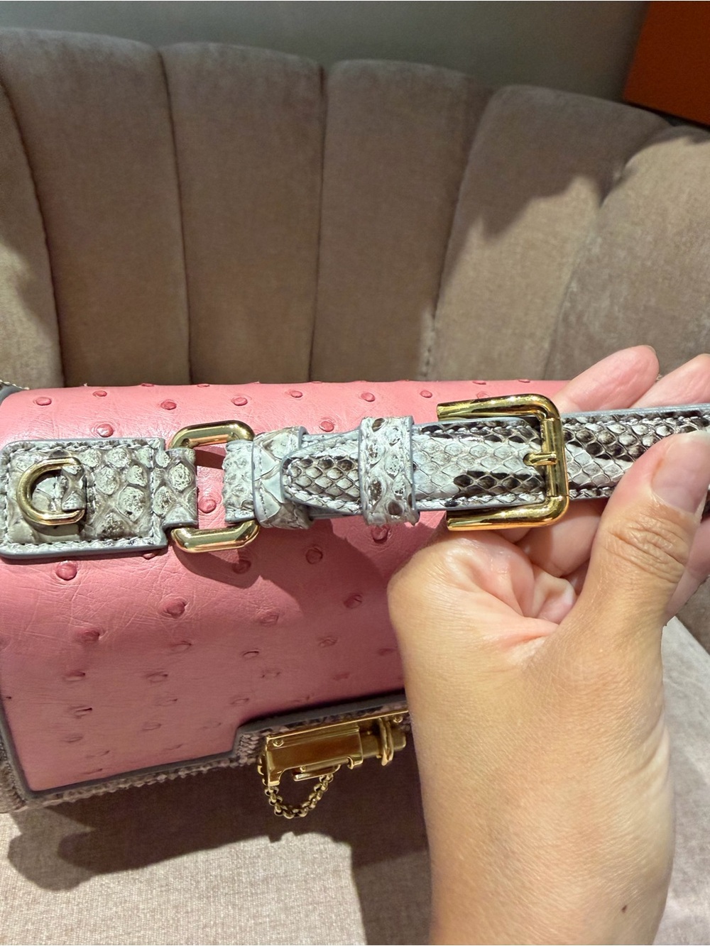 D&G Pink Ostrich and Python skin only 25 in the world limited edition like new✨ - Picture 4 of 14